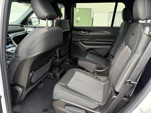 New 2026 Jeep Grand Cherokee L Laredo AWD/4WD image 9