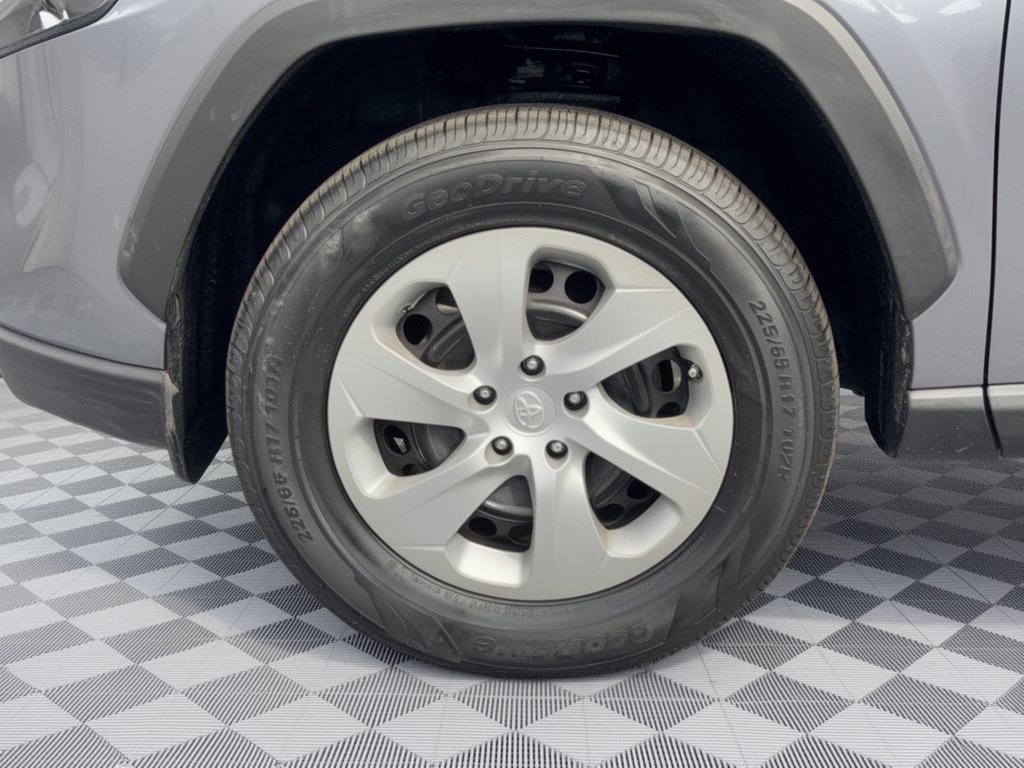 Certified 2023 Toyota RAV4 LE FWD image 13