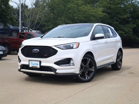 Used 2019 Ford Edge ST w/ Convenience Package AWD/4WD image 2