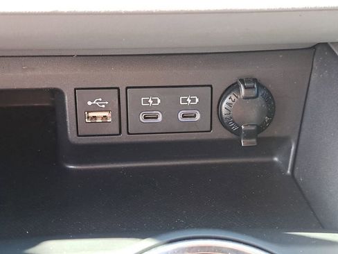 Certified 2024 Toyota Highlander LE image 26