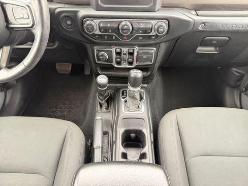 Used 2018 Jeep Wrangler Unlimited Sport S image 11