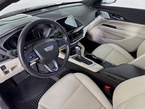 Used 2023 Cadillac CT4 Luxury w/ Sun And Sound Package image 10