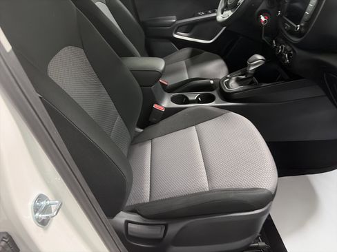 Used 2024 Kia Soul LX w/ Option Group 015 image 30