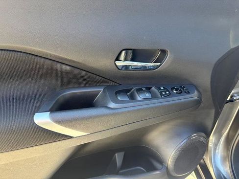 Certified 2024 Nissan Kicks SV image 14