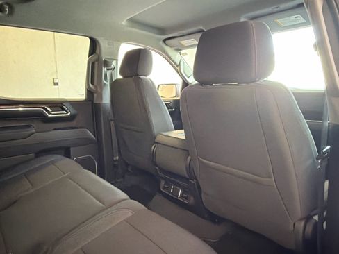 Used 2023 GMC Sierra 1500 Elevation image 28