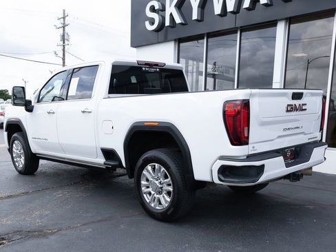 Used 2023 GMC Sierra 3500 Denali w/ Denali Ultimate Package AWD/4WD image 3