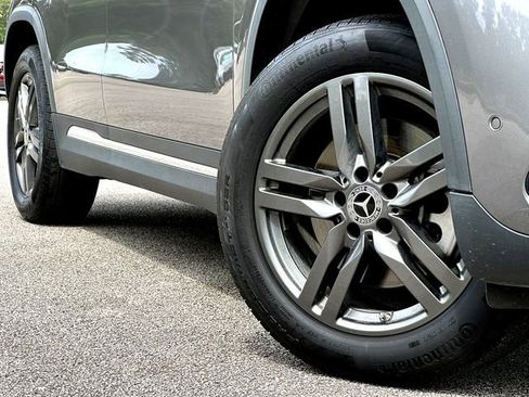 Used 2025 Mercedes-Benz GLA 250 image 2
