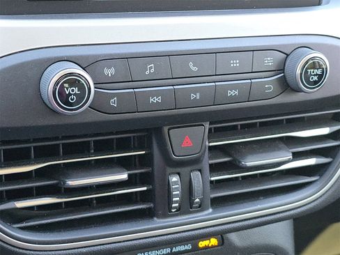 Used 2021 Ford Escape S image 22