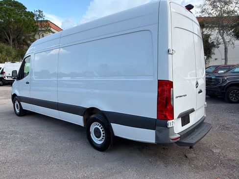Used 2023 Mercedes-Benz Sprinter 2500 w/ Dashboard Charging Package image 3