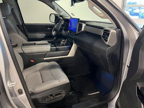 Used 2024 Toyota Tundra Limited image 38