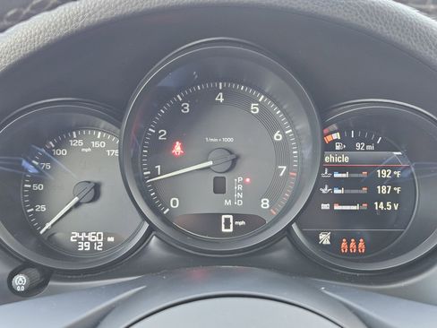 Used 2023 Porsche Macan Turbo image 16