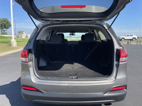 Used 2017 Kia Sorento AWD image 22