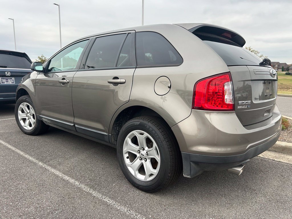 Used 2013 Ford Edge SEL FWD image 4