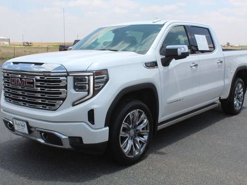 Used 2023 GMC Sierra 1500 Denali w/ Denali Reserve Package AWD/4WD image 10