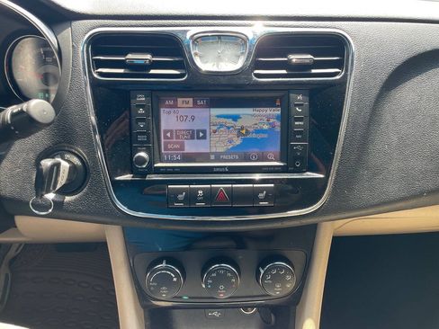 Used 2013 Chrysler 200 Limited FWD image 23