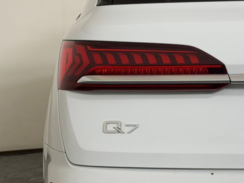 Used 2023 Audi Q7 3.0T Premium Plus w/ Premium Plus Package AWD/4WD image 29