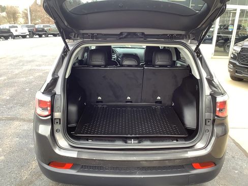 Certified 2019 Jeep Compass Latitude w/ Cold Weather Group image 6