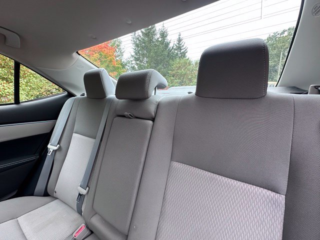 Used 2015 Toyota Corolla LE FWD image 11
