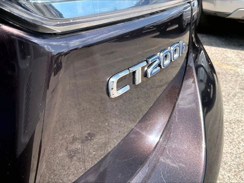 Used 2013 Lexus CT 200h w/ Premium Pkg FWD image 10