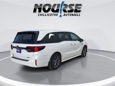 Certified 2025 Honda Odyssey Touring image 8