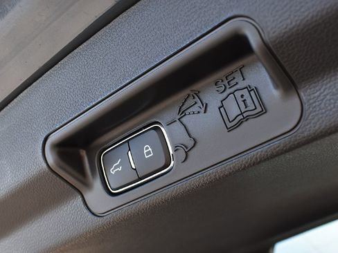 New 2026 Ford Explorer Active AWD/4WD image 28