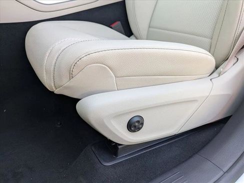 Certified 2025 Mercedes-Benz GLS 450 4MATIC image 4