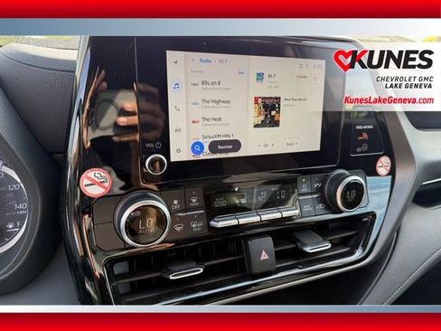 Used 2023 Toyota Highlander L image 25