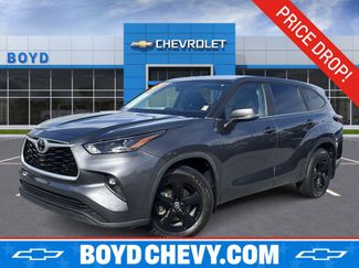 Used 2023 Toyota Highlander LE video 1