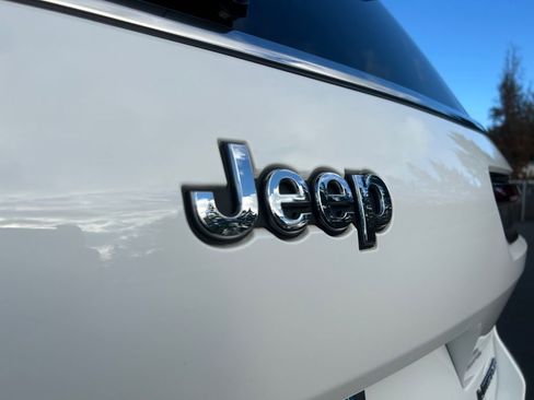 Used 2021 Jeep Grand Cherokee L Limited image 32