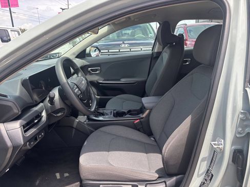 Used 2025 Kia K4 FWD image 25