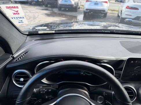 Used 2020 Mercedes-Benz GLC 350e 4MATIC image 25