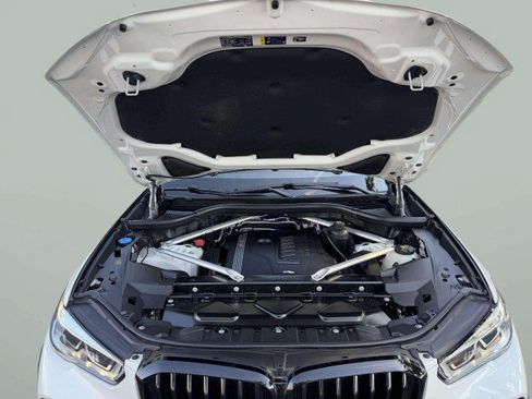 Used 2022 BMW X5 xDrive40i w/ M Sport Package AWD/4WD image 35