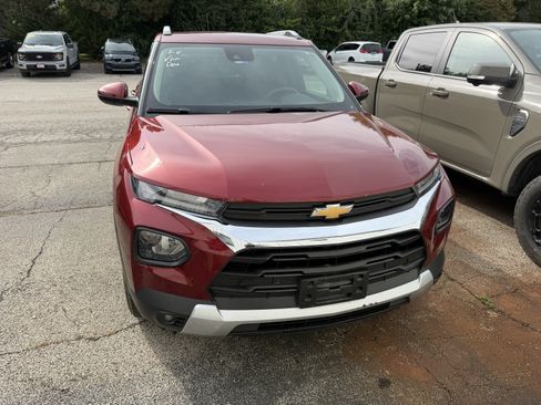 Used 2022 Chevrolet TrailBlazer LT AWD/4WD image 2