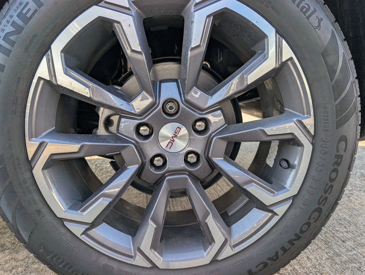 New 2027 GMC Terrain Elevation w/ Elevation Premium Package FWD image 6