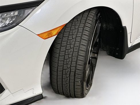 Used 2020 Honda Civic Sport Touring image 25