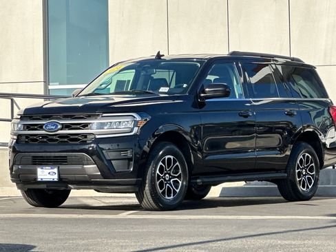 Used 2024 Ford Expedition XLT image 7