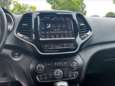 Used 2019 Jeep Cherokee Limited w/ Technology Group FWD image 35