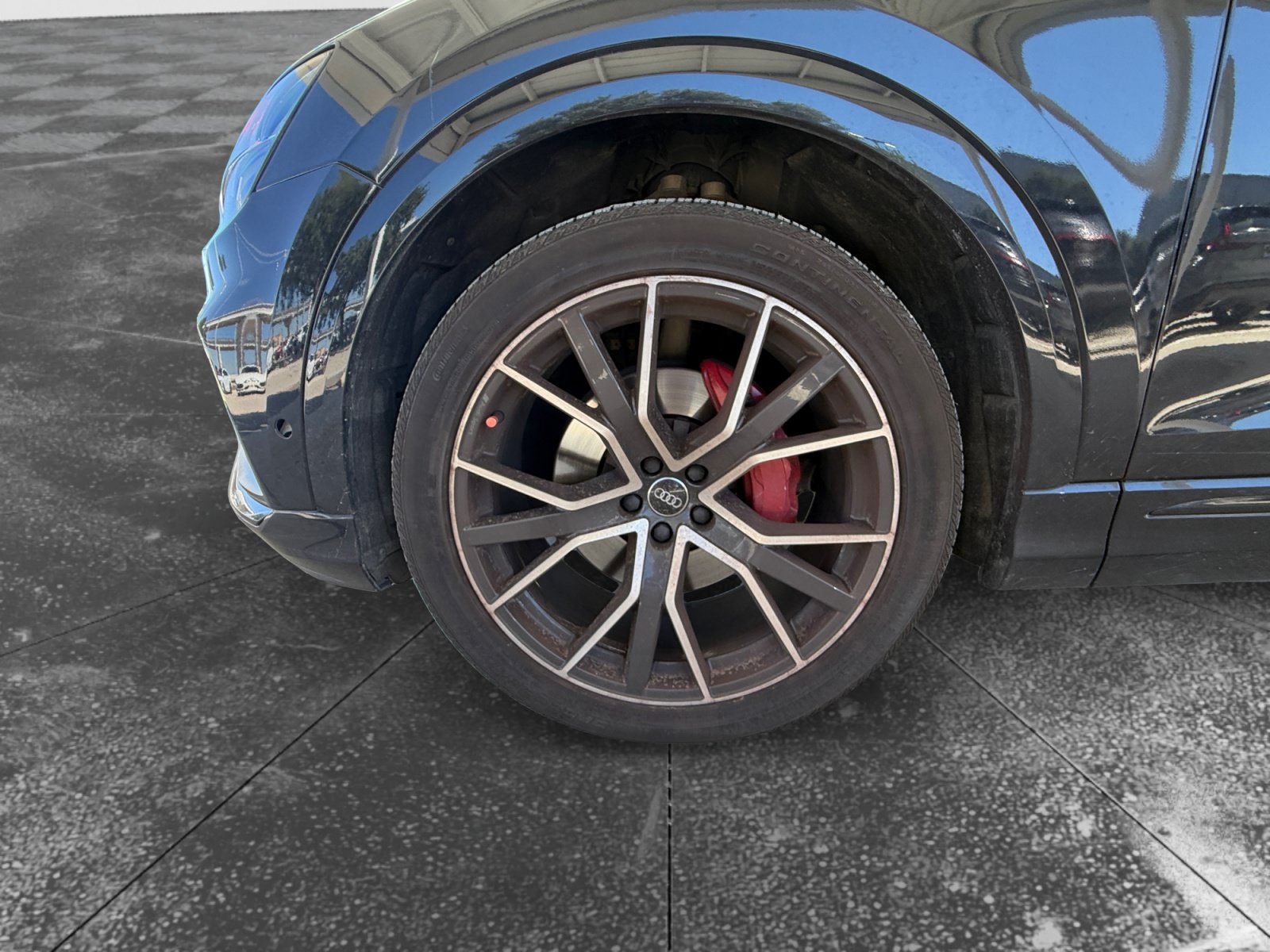 Used 2019 Audi Q8 Prestige w/ Adaptive Chassis Package AWD/4WD image 9