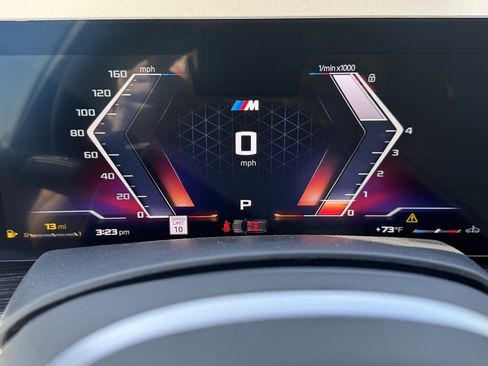 Used 2026 BMW X7 M60i w/ Climate Comfort Package image 32