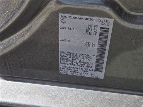 Used 2025 Nissan Altima 2.5 SV FWD image 22