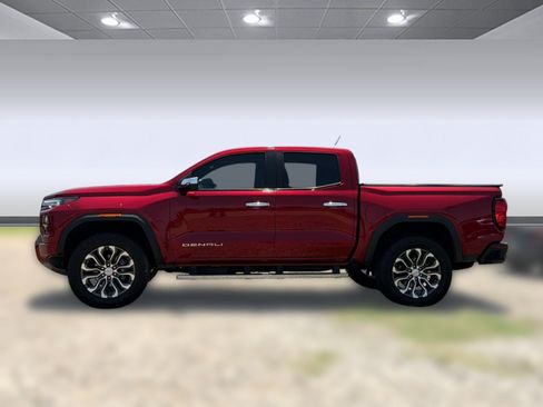 Used 2024 GMC Canyon Denali AWD/4WD image 2