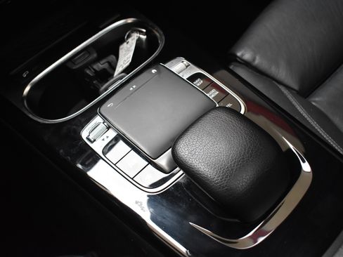 Used 2020 Mercedes-Benz CLA 250 4MATIC image 35