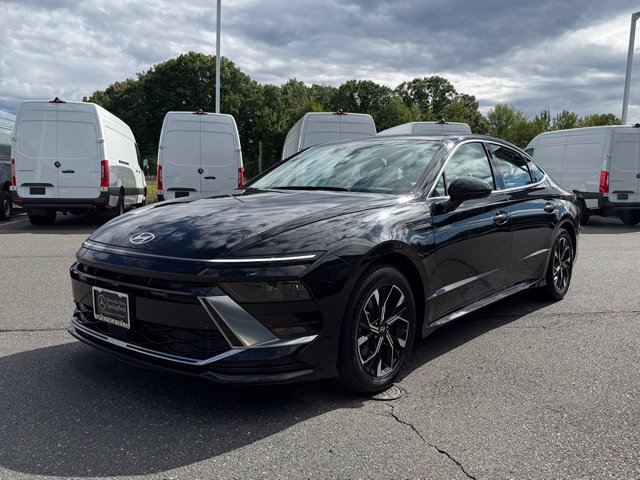 Used 2024 Hyundai Sonata SEL FWD image 3