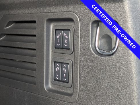 Used 2025 Buick Enclave Sport Touring w/ Power Package FWD image 16