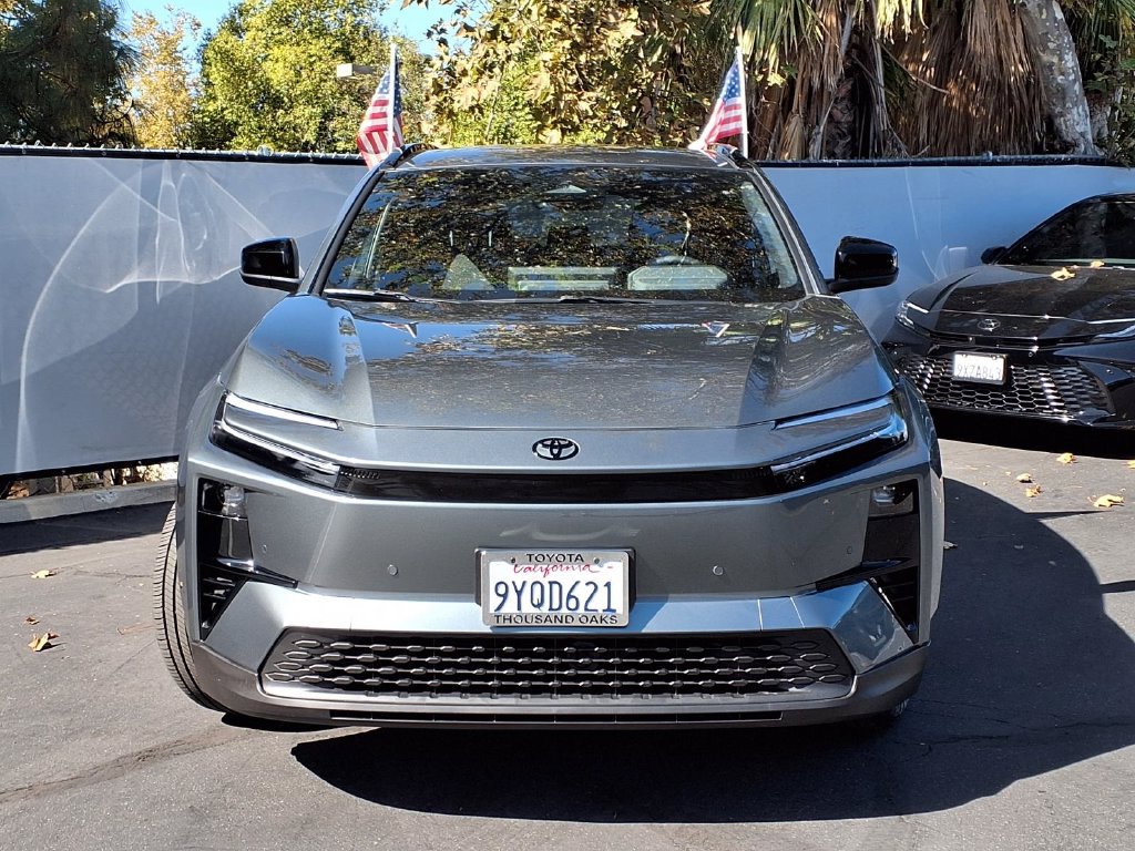Certified 2026 Toyota C-HR AWD/4WD image 2