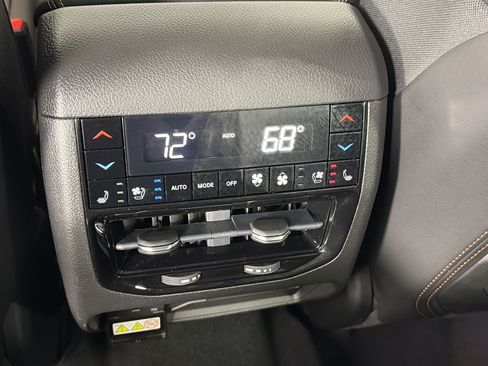 Used 2022 Jeep Grand Cherokee L Summit AWD/4WD image 21