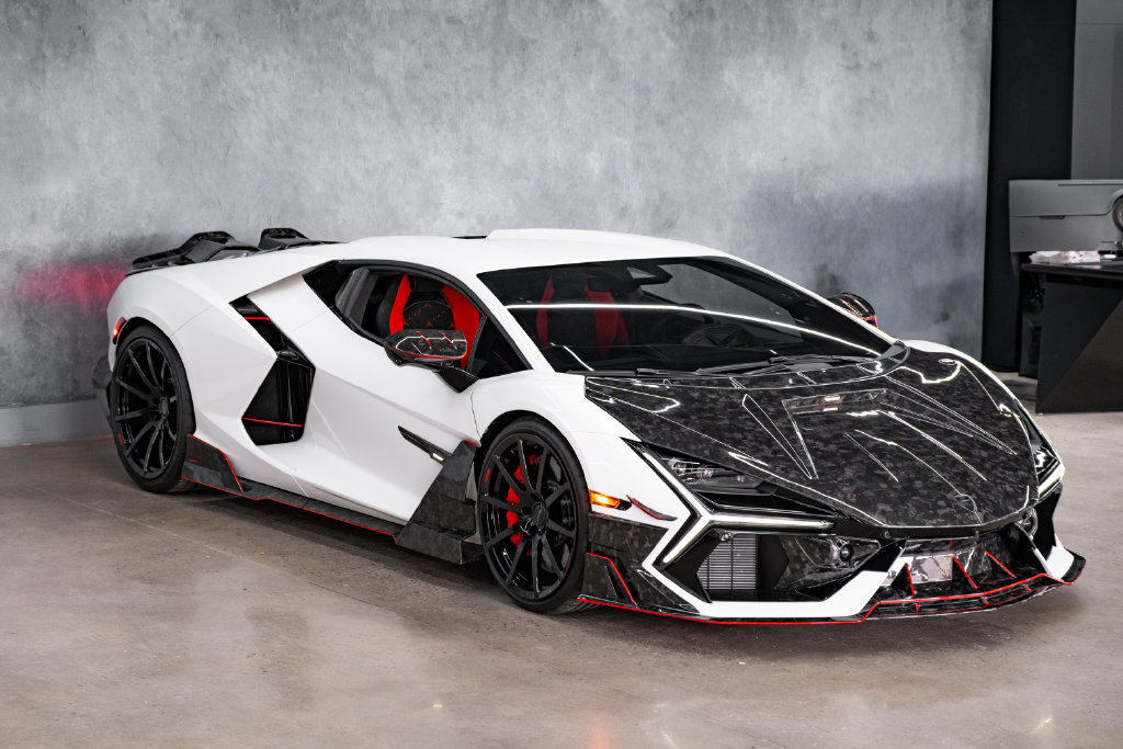Used 2024 Lamborghini Revuelto AWD/4WD image 1