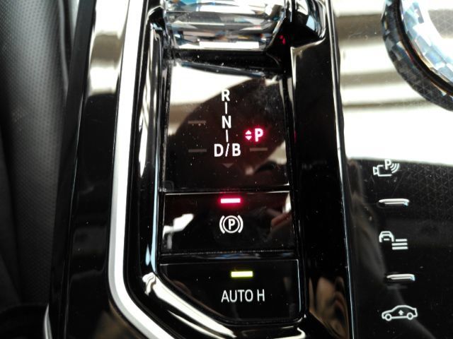 Used 2024 BMW i7 xDrive60 w/ Premium Package AWD/4WD image 53