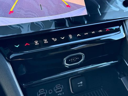 New 2026 Jeep Grand Cherokee Altitude AWD/4WD image 23