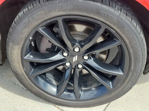 Used 2017 Dodge Challenger SXT Plus image 8